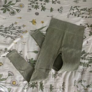 High Waisted 7/8 Ribbed Leggings